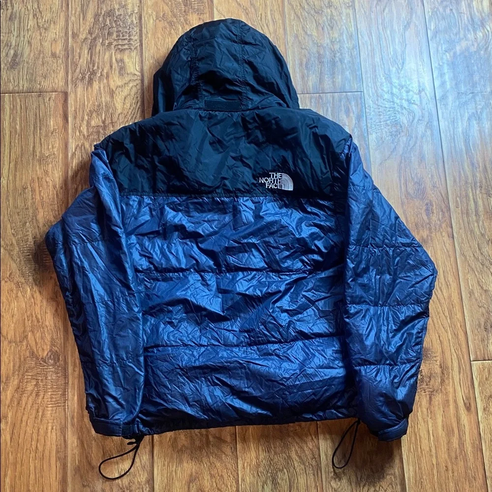 The North Face 700 Men's medium Black and Navy Puffer Jacket